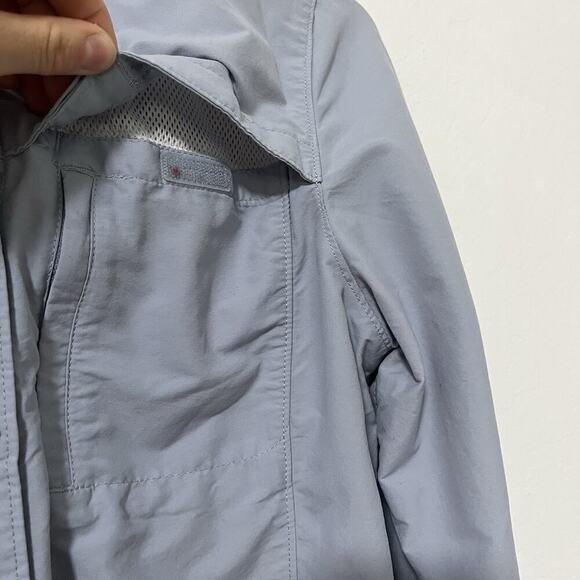 LL Bean Womens Tropicwear Button Shirt Size S Blue Vented Hiking Roll Tab UPF 50 - Picture 6 of 9